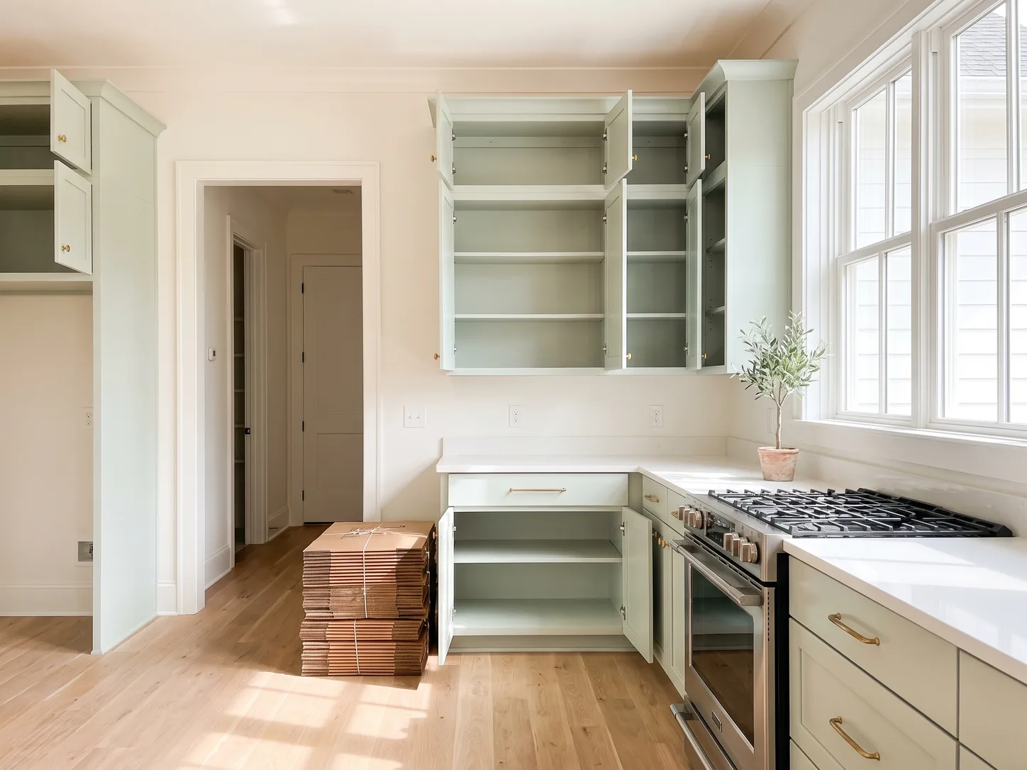 Freshly cleaned empty kitchen in a Goose Creek home on moving day
